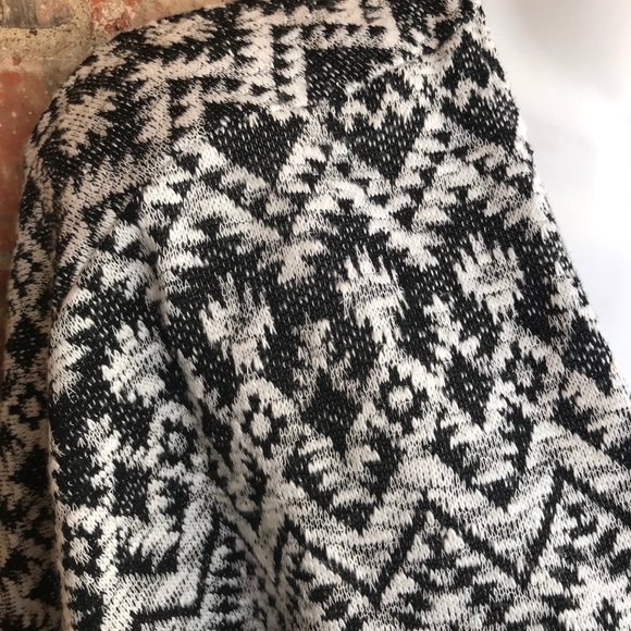 {H&M DIVIDED} Geometric Aztec Tribal Long Cardigan - Picture 2 of 11